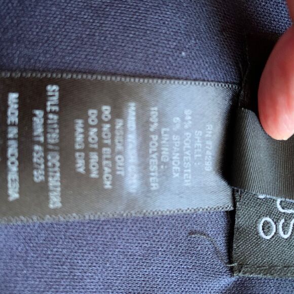 En Focus Studio Professional Dress - Picture 8 of 8